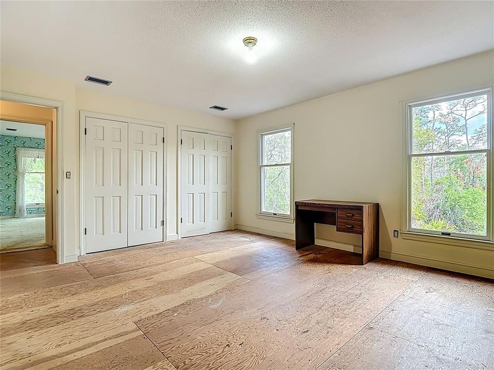 For Sale: $1,390,000 (4 beds, 2 baths, 3394 Square Feet)