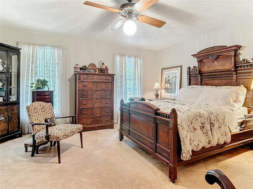 For Sale: $1,390,000 (4 beds, 2 baths, 3394 Square Feet)