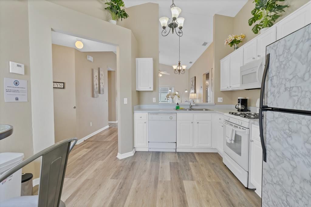 For Sale: $395,000 (3 beds, 2 baths, 1228 Square Feet)