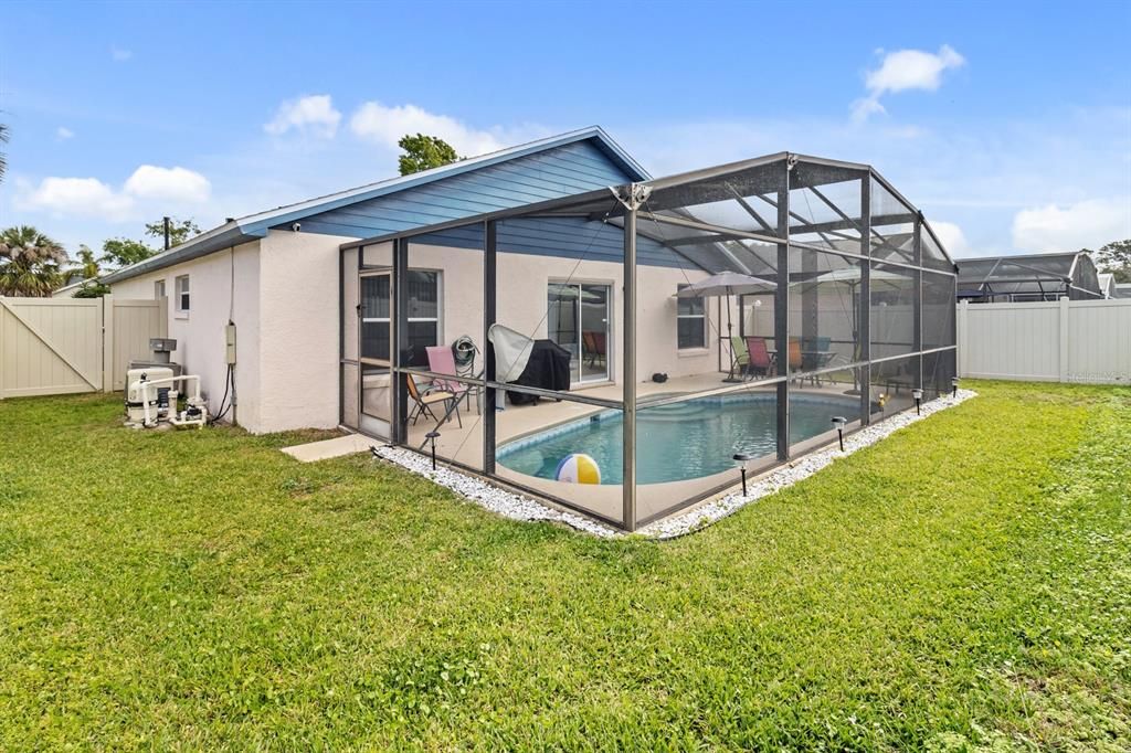 For Sale: $395,000 (3 beds, 2 baths, 1228 Square Feet)