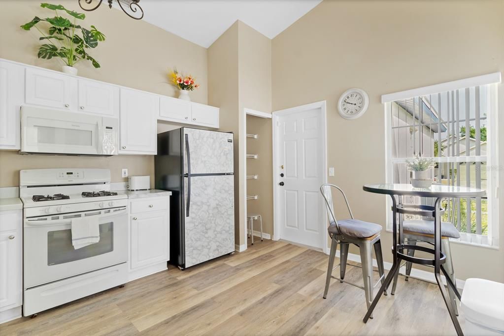 For Sale: $395,000 (3 beds, 2 baths, 1228 Square Feet)