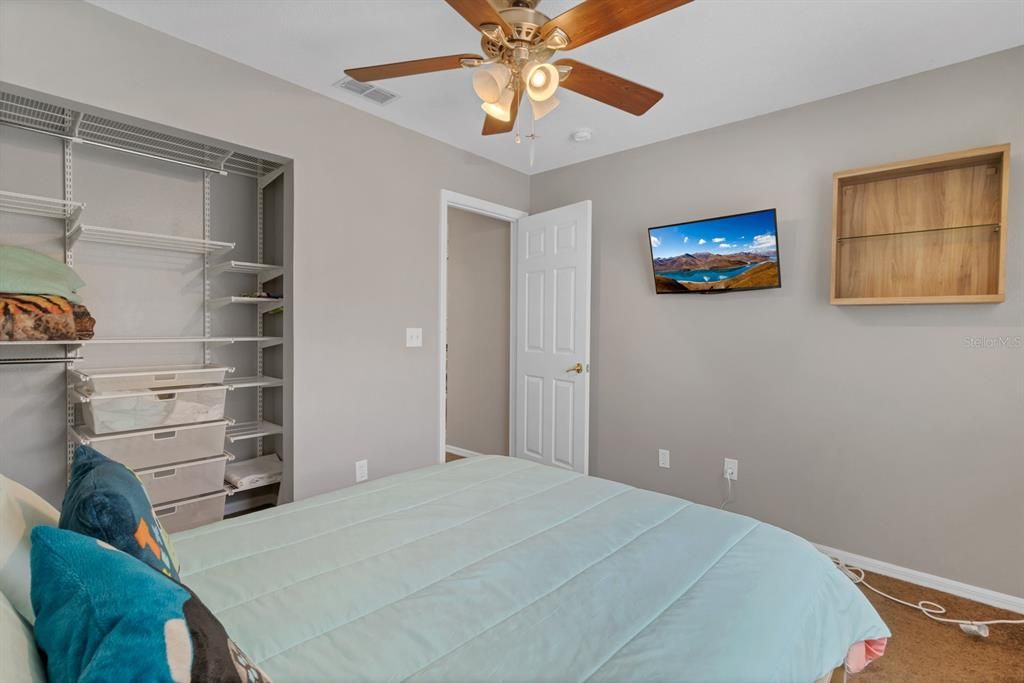 For Sale: $395,000 (3 beds, 2 baths, 1228 Square Feet)