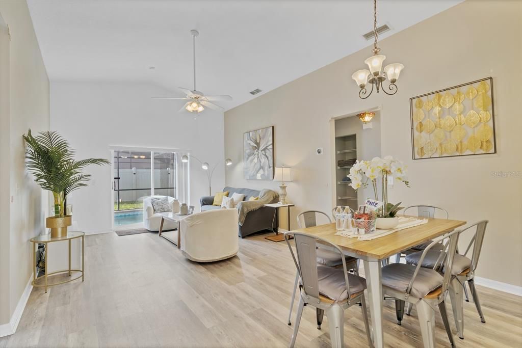 For Sale: $395,000 (3 beds, 2 baths, 1228 Square Feet)