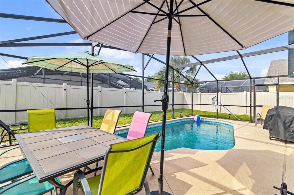 For Sale: $395,000 (3 beds, 2 baths, 1228 Square Feet)