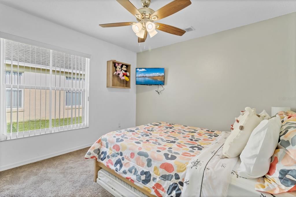 For Sale: $395,000 (3 beds, 2 baths, 1228 Square Feet)