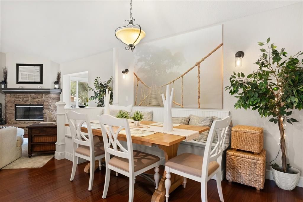 Под контрактом: $699,000 (5 спален, 3 ванн, 2798 Квадратных фут)