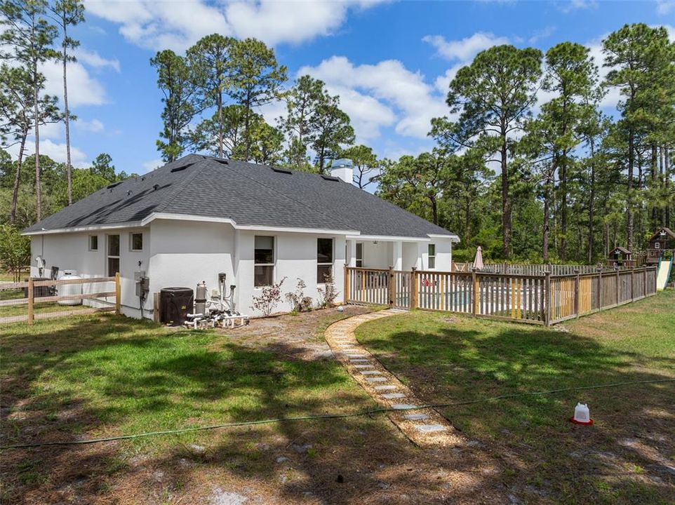 For Sale: $700,000 (4 beds, 3 baths, 2510 Square Feet)