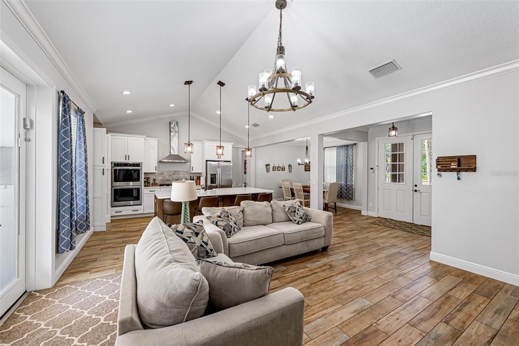 For Sale: $700,000 (4 beds, 3 baths, 2510 Square Feet)