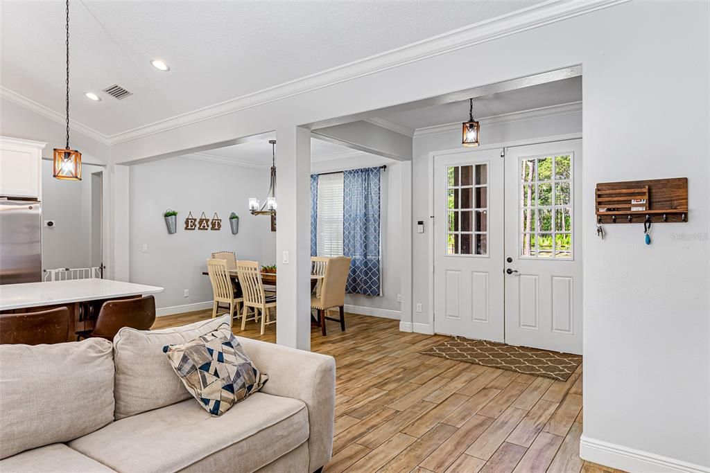 For Sale: $700,000 (4 beds, 3 baths, 2510 Square Feet)