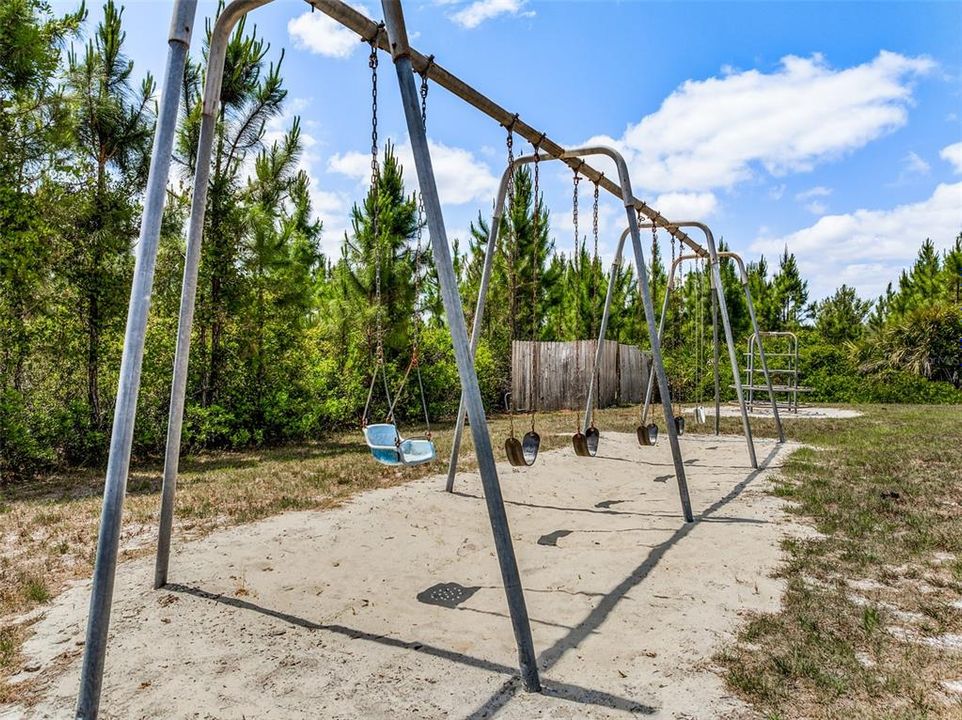 For Sale: $700,000 (4 beds, 3 baths, 2510 Square Feet)