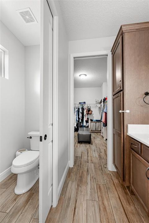 For Sale: $700,000 (4 beds, 3 baths, 2510 Square Feet)