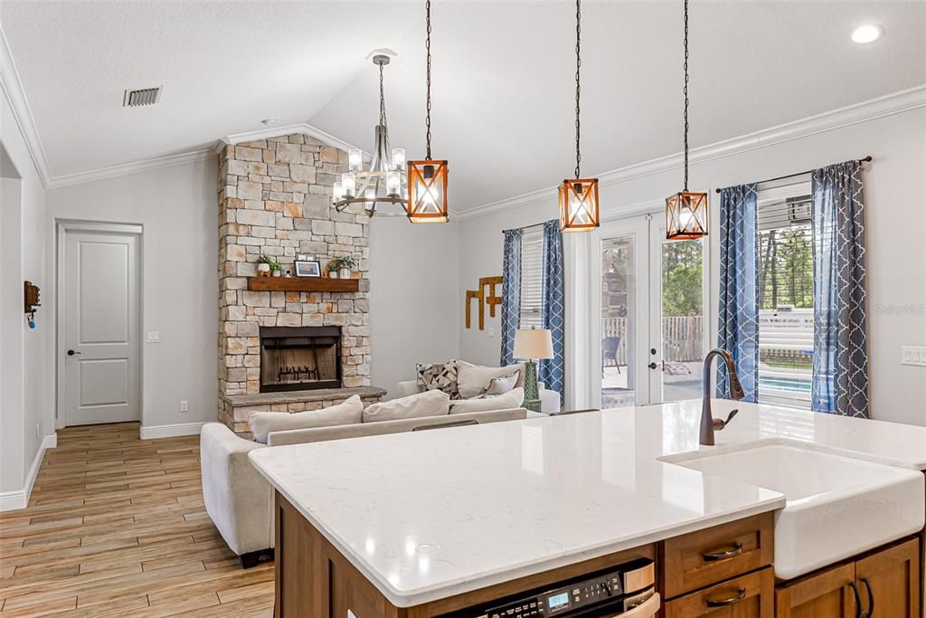 For Sale: $700,000 (4 beds, 3 baths, 2510 Square Feet)