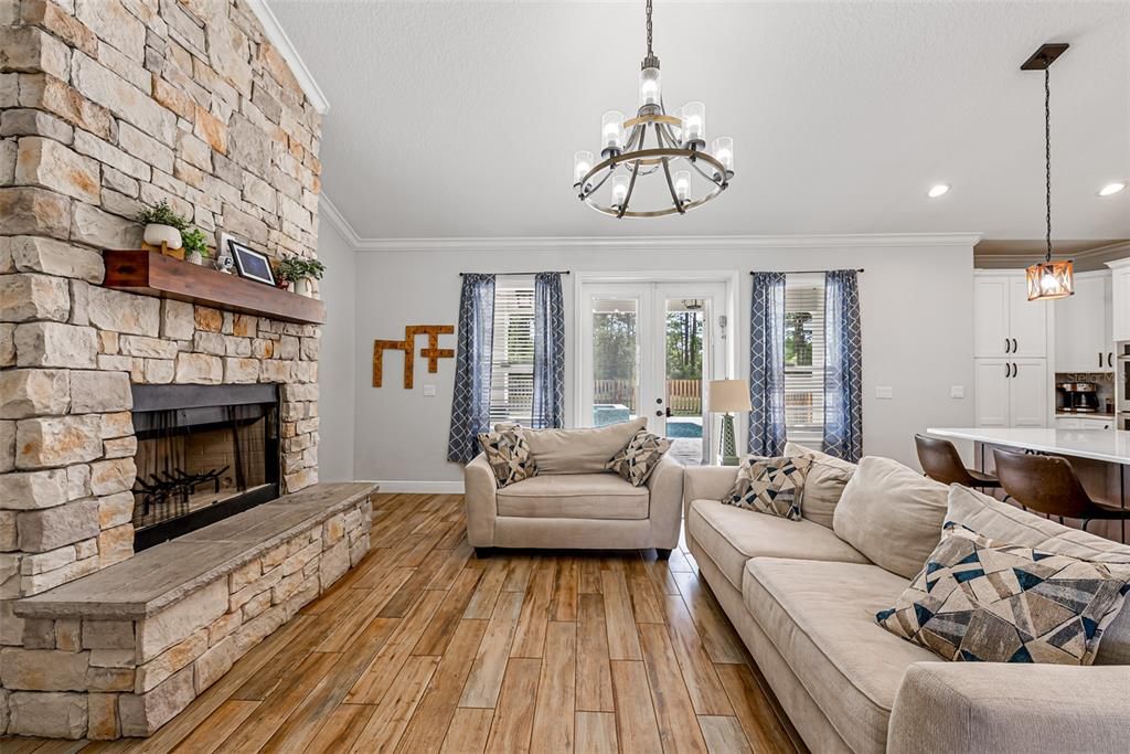 For Sale: $700,000 (4 beds, 3 baths, 2510 Square Feet)