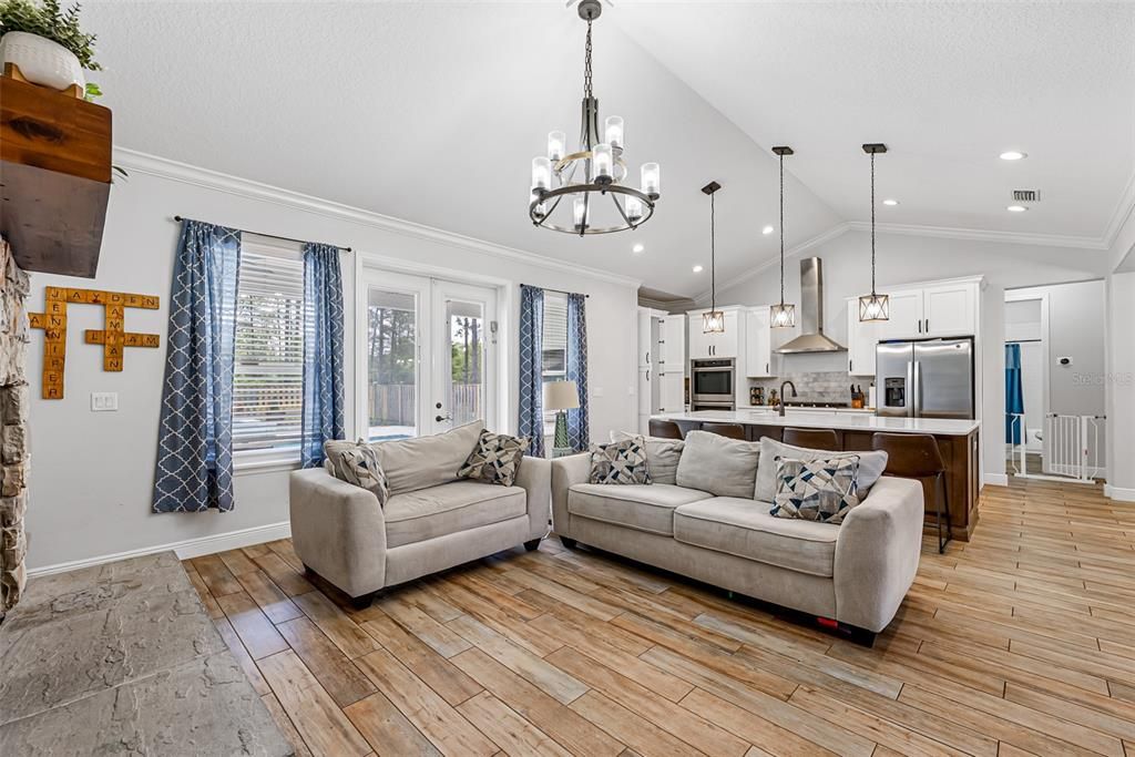 For Sale: $700,000 (4 beds, 3 baths, 2510 Square Feet)