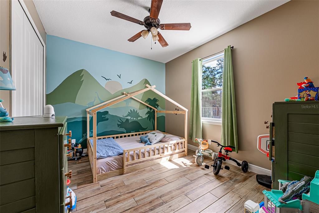 For Sale: $700,000 (4 beds, 3 baths, 2510 Square Feet)