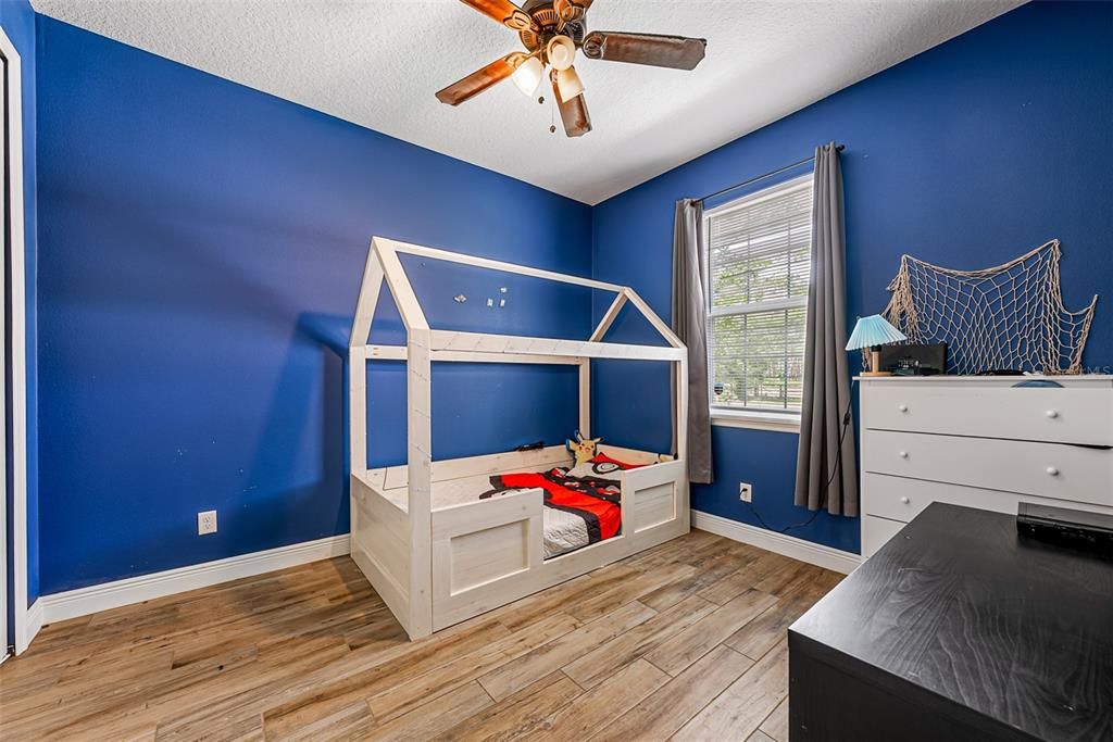 For Sale: $700,000 (4 beds, 3 baths, 2510 Square Feet)