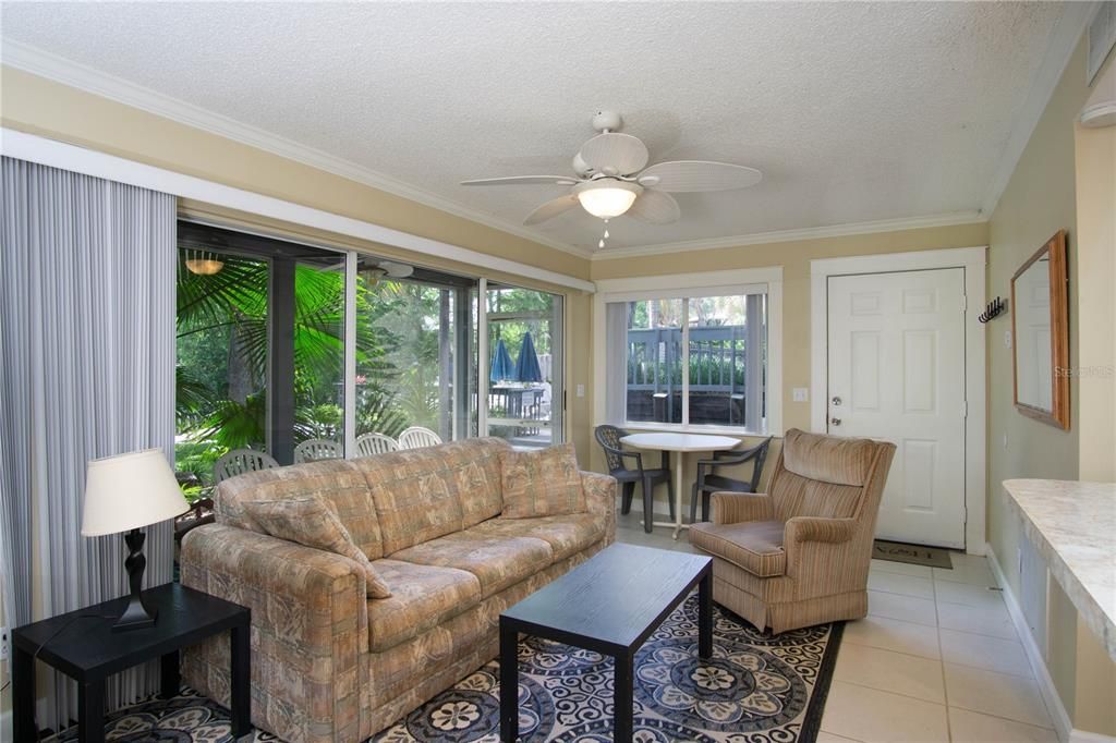 For Sale: $249,500 (1 beds, 1 baths, 480 Square Feet)