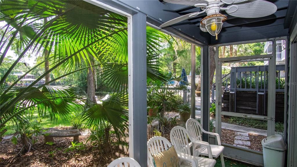 For Sale: $249,500 (1 beds, 1 baths, 480 Square Feet)