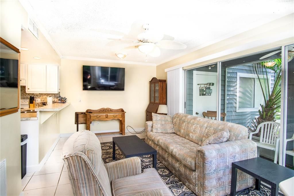 For Sale: $249,500 (1 beds, 1 baths, 480 Square Feet)