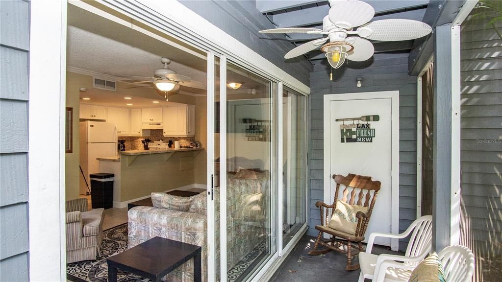 For Sale: $249,500 (1 beds, 1 baths, 480 Square Feet)