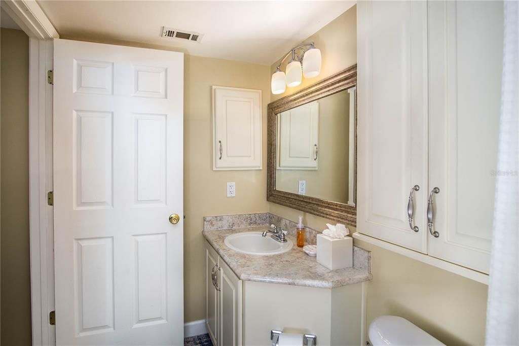 For Sale: $249,500 (1 beds, 1 baths, 480 Square Feet)