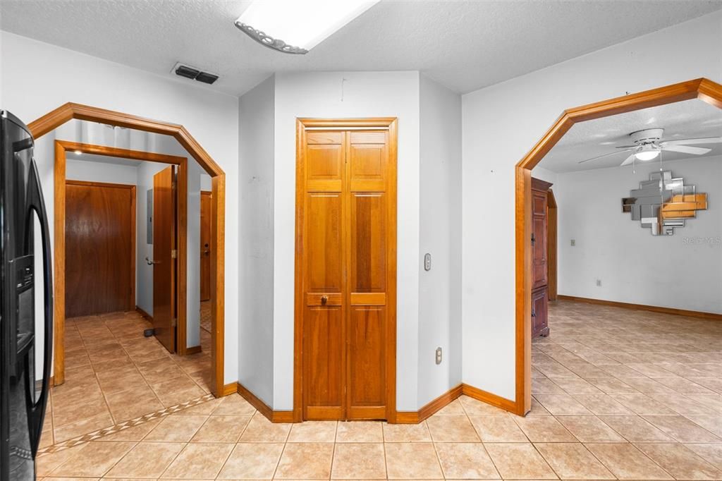 На продажу: $410,000 (3 спален, 2 ванн, 1522 Квадратных фут)