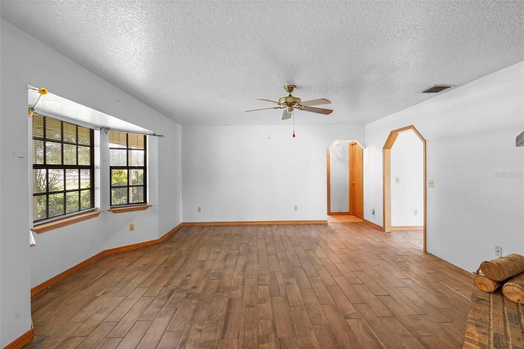 На продажу: $410,000 (3 спален, 2 ванн, 1522 Квадратных фут)