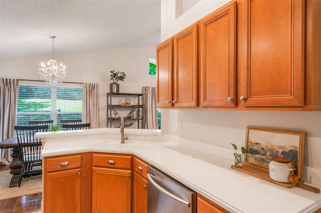 Active With Contract: $390,000 (3 beds, 2 baths, 1477 Square Feet)