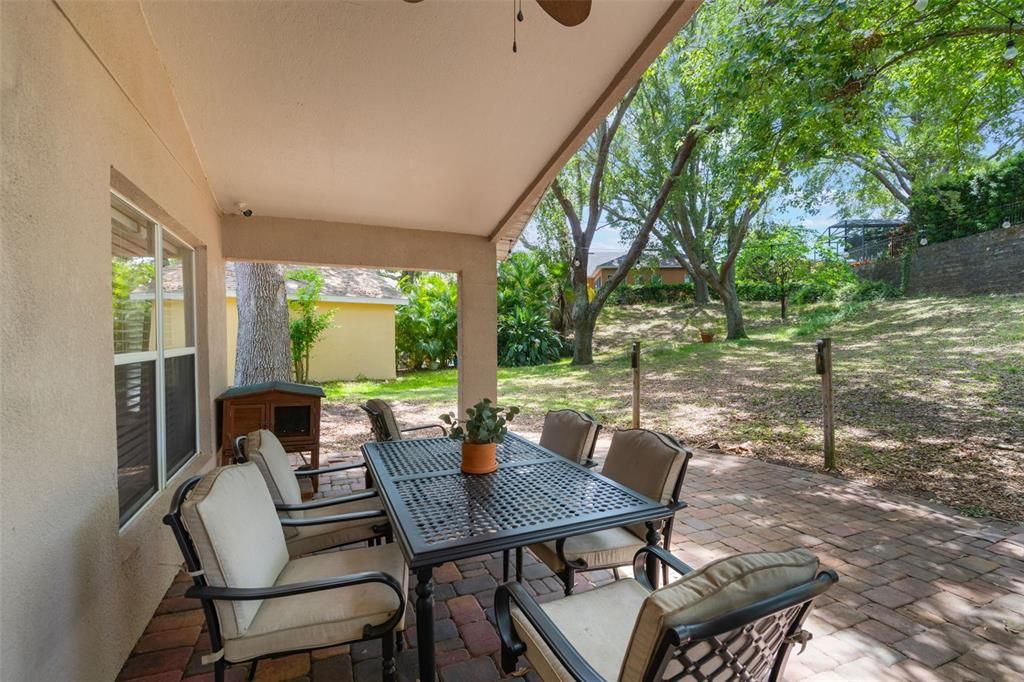 Active With Contract: $390,000 (3 beds, 2 baths, 1477 Square Feet)