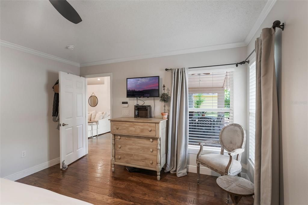 Active With Contract: $390,000 (3 beds, 2 baths, 1477 Square Feet)