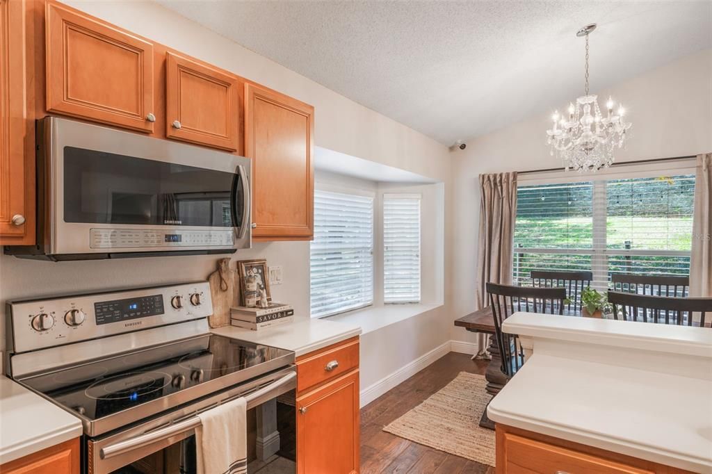 Active With Contract: $390,000 (3 beds, 2 baths, 1477 Square Feet)