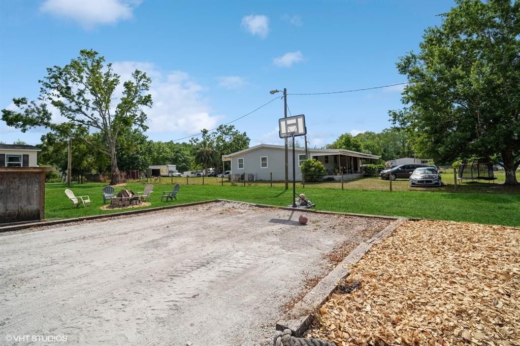 For Sale: $310,000 (4 beds, 2 baths, 1568 Square Feet)