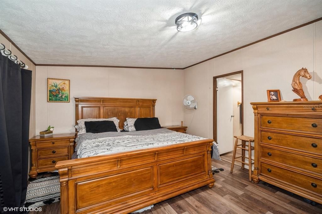 For Sale: $310,000 (4 beds, 2 baths, 1568 Square Feet)