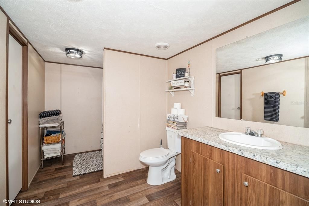 For Sale: $310,000 (4 beds, 2 baths, 1568 Square Feet)