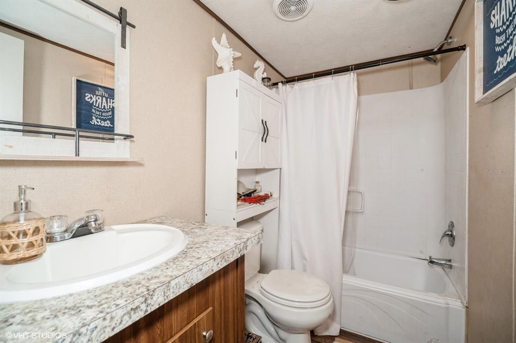 For Sale: $310,000 (4 beds, 2 baths, 1568 Square Feet)