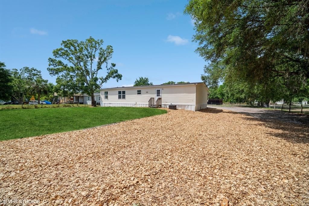 For Sale: $310,000 (4 beds, 2 baths, 1568 Square Feet)