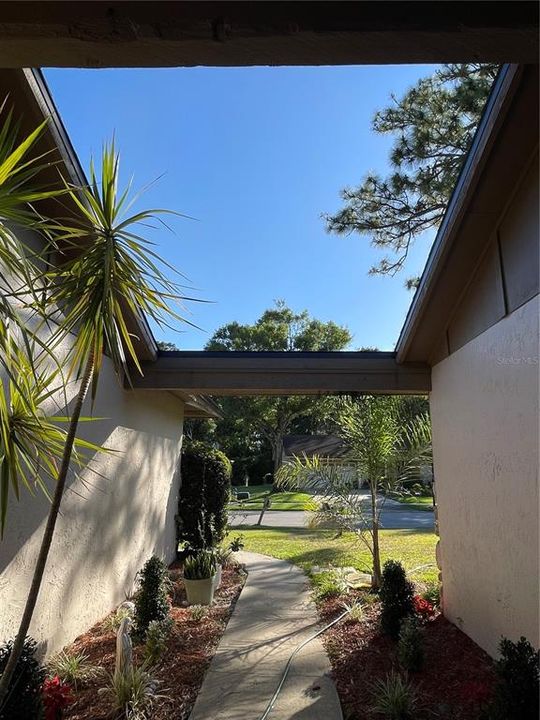 En Venta: $350,000 (4 camas, 2 baños, 2198 Pies cuadrados)