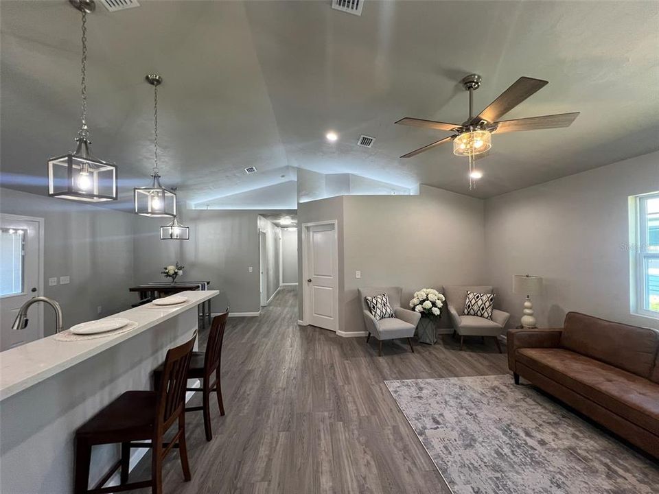 For Sale: $245,000 (3 beds, 2 baths, 1200 Square Feet)