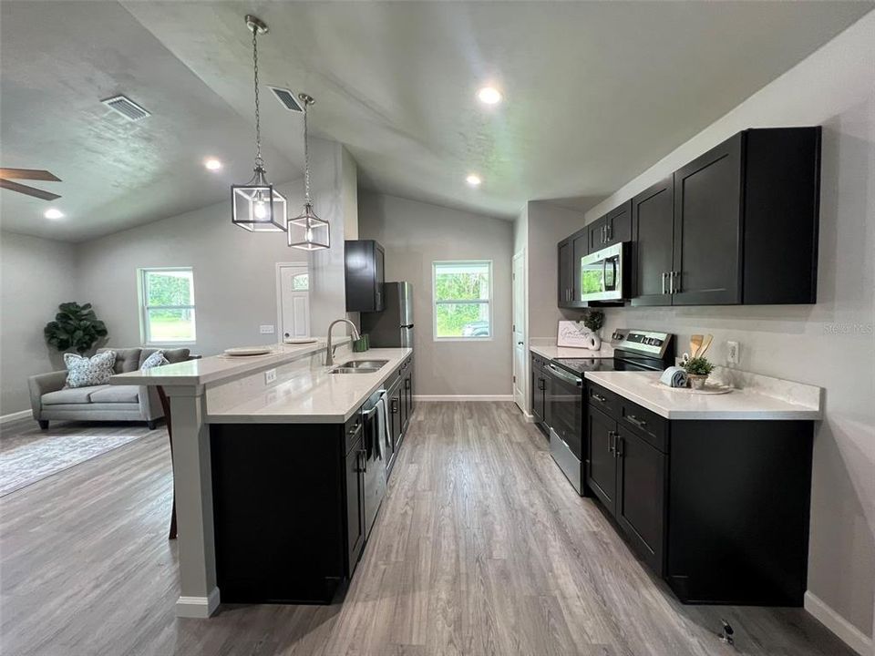 For Sale: $245,000 (3 beds, 2 baths, 1200 Square Feet)