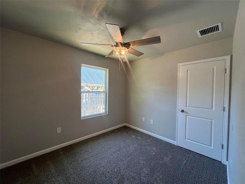 For Sale: $245,000 (3 beds, 2 baths, 1200 Square Feet)