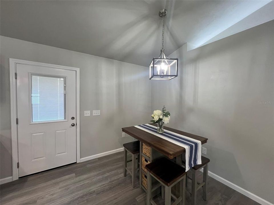 For Sale: $245,000 (3 beds, 2 baths, 1200 Square Feet)