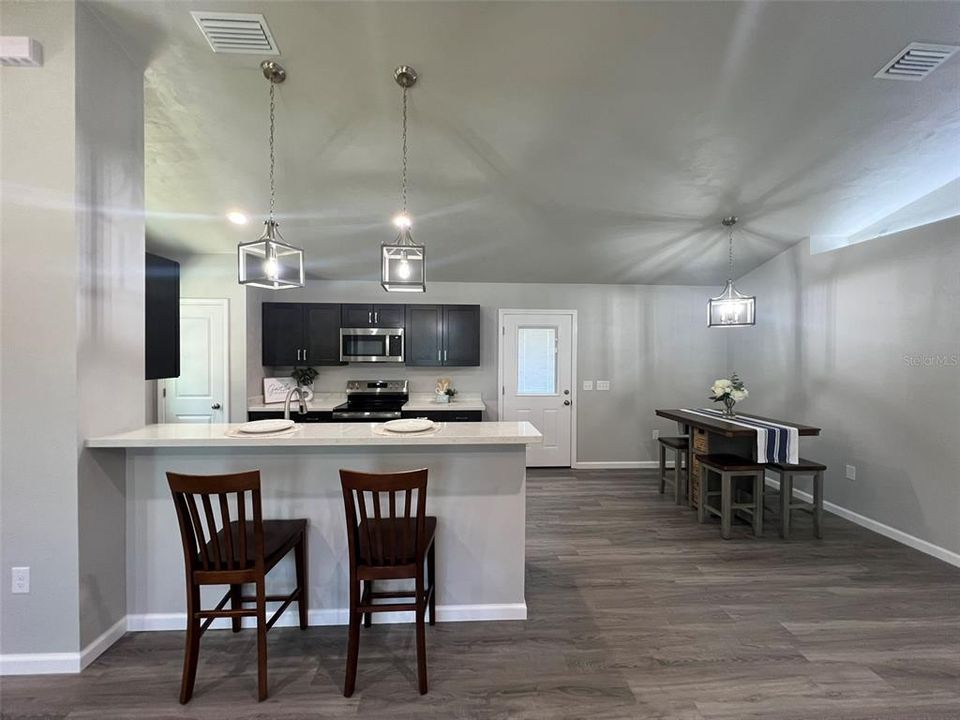 For Sale: $245,000 (3 beds, 2 baths, 1200 Square Feet)