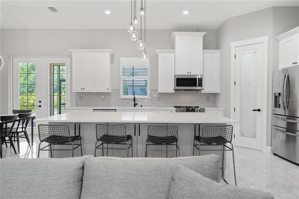 Activo con contrato: $439,900 (3 camas, 2 baños, 1725 Pies cuadrados)