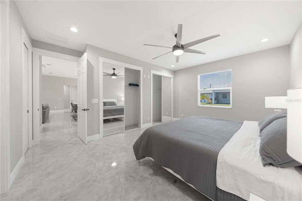 Activo con contrato: $439,900 (3 camas, 2 baños, 1725 Pies cuadrados)