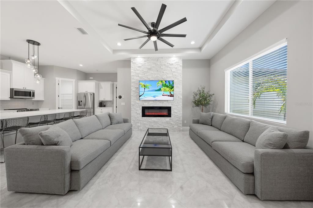 Activo con contrato: $439,900 (3 camas, 2 baños, 1725 Pies cuadrados)