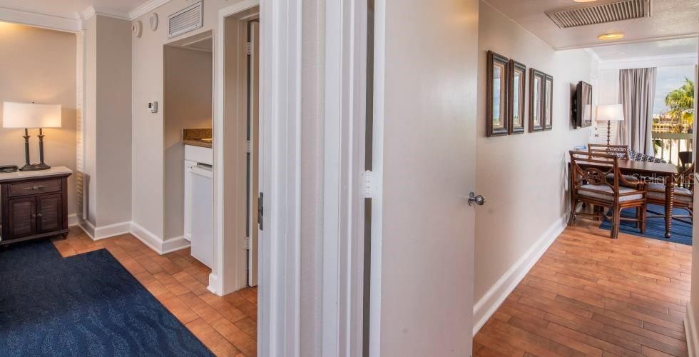 For Sale: $550,000 (2 beds, 2 baths, 835 Square Feet)