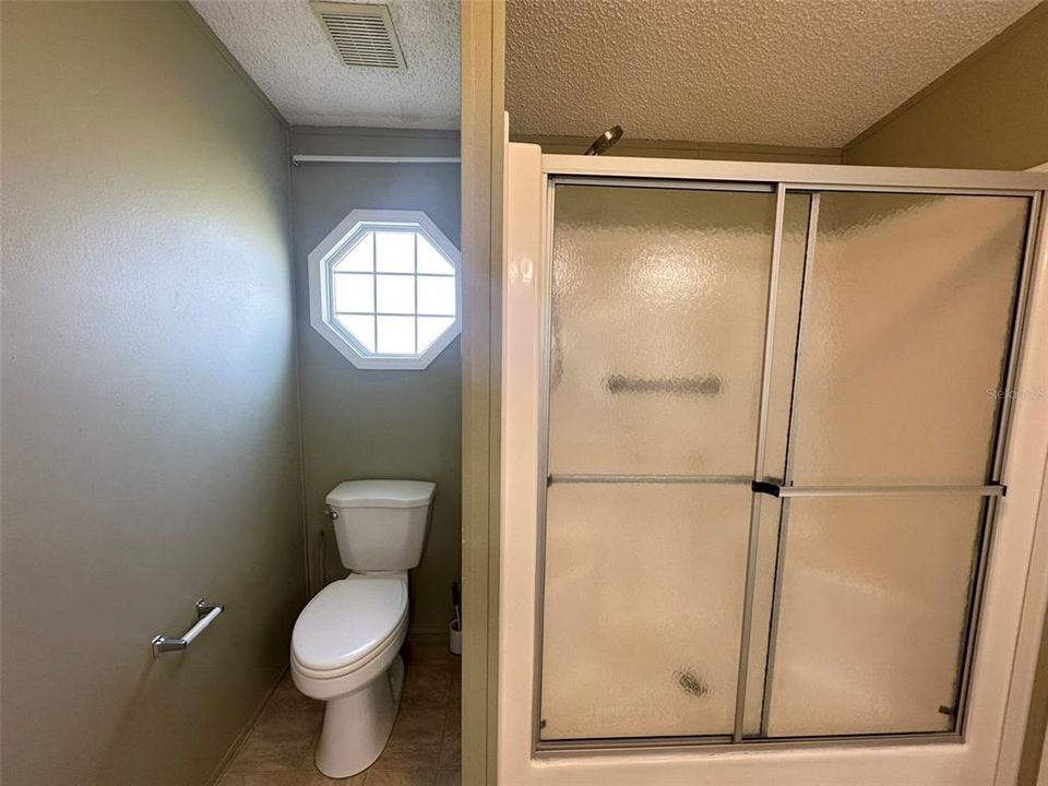 Active With Contract: $129,900 (3 beds, 2 baths, 1218 Square Feet)