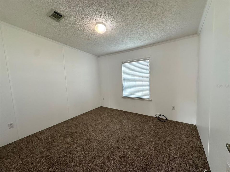 Active With Contract: $129,900 (3 beds, 2 baths, 1218 Square Feet)