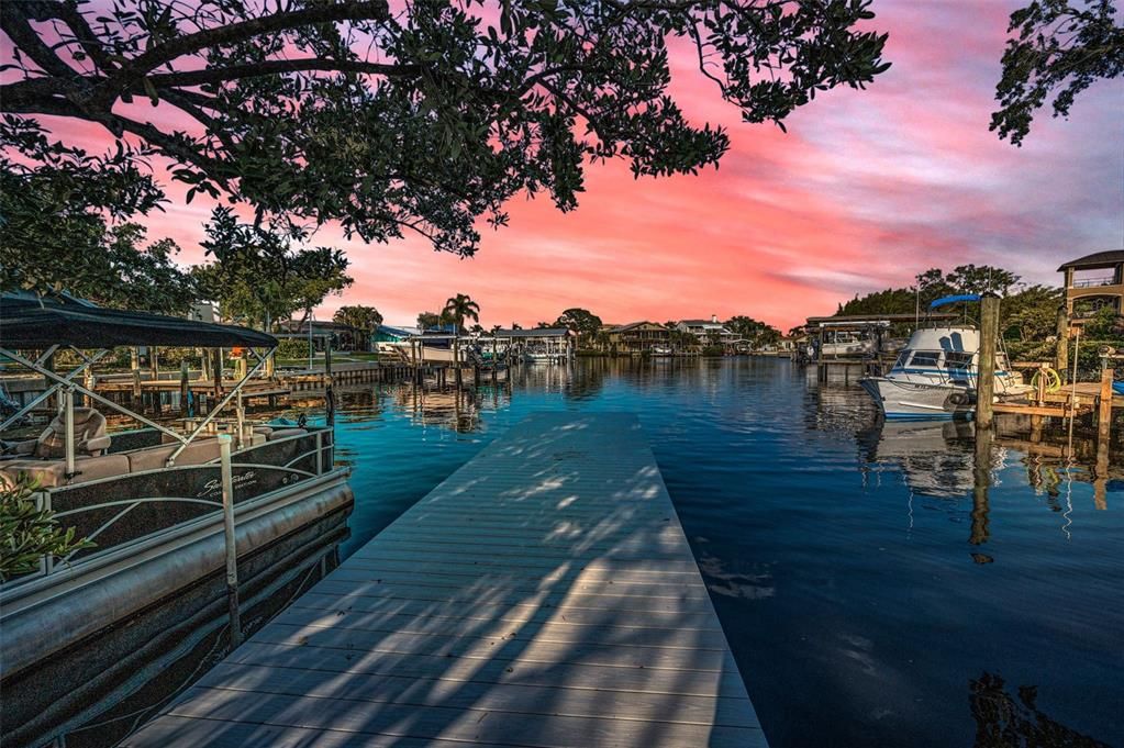 待售: $850,000 (0.32 acres)