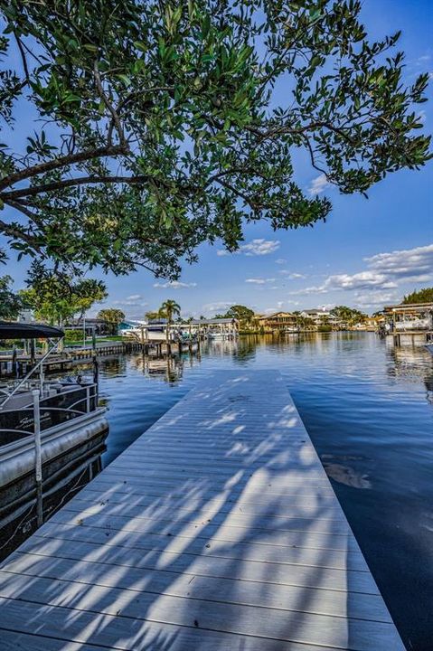 待售: $850,000 (0.32 acres)